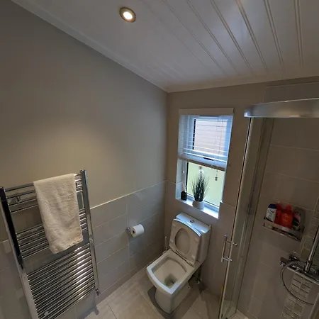 Chalet Luxury Hot Tub 3 Bedroom - Windermere *