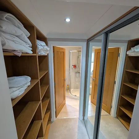Luxury Hot Tub 3 Bedroom - Windermere Chalet Troutbeck Bridge