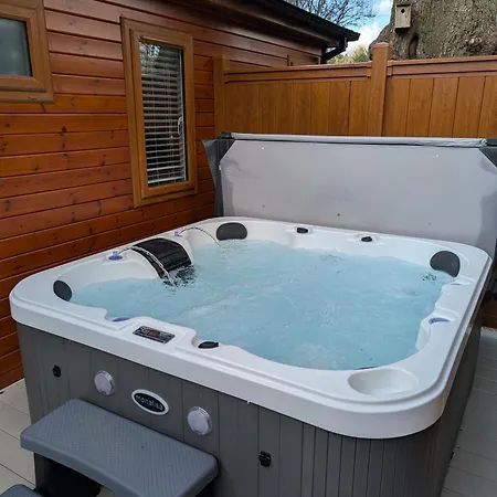 Luxury Hot Tub 3 Bedroom - Windermere Troutbeck Bridge
