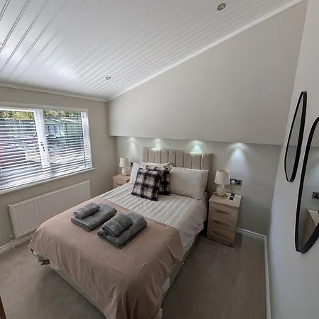 Luxury Hot Tub 3 Bedroom - Windermere Alpehytte