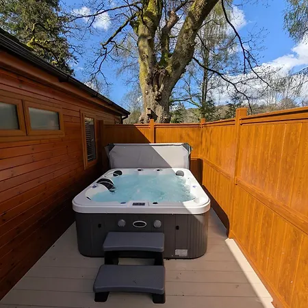 Luxury Hot Tub 3 Bedroom - Windermere * Troutbeck Bridge