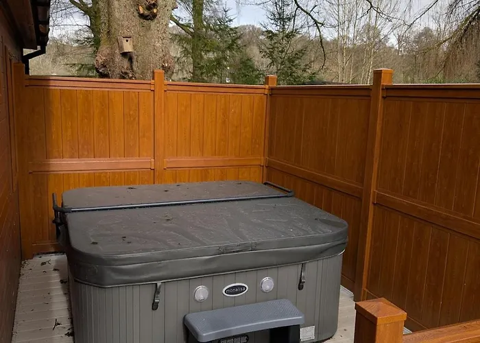Luxury Hot Tub 3 Bedroom - Windermere