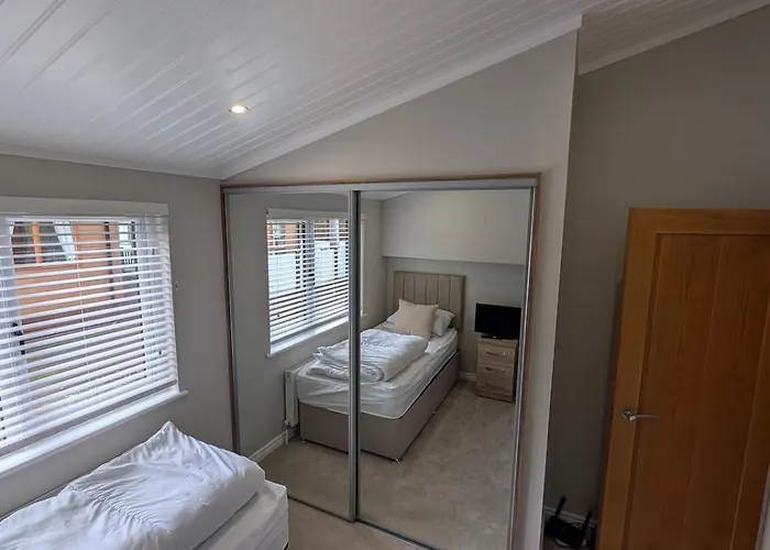 Luxury Hot Tub 3 Bedroom - Windermere *